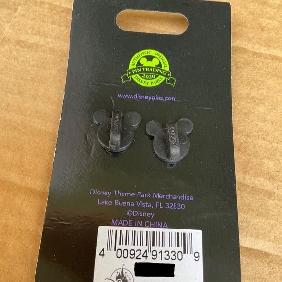 Disney parks Halloween pin whinnie the Pooh - Picture 2 of 2